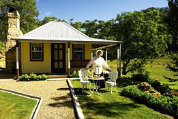 Price Morris Cottage - Accommodation Burleigh 1