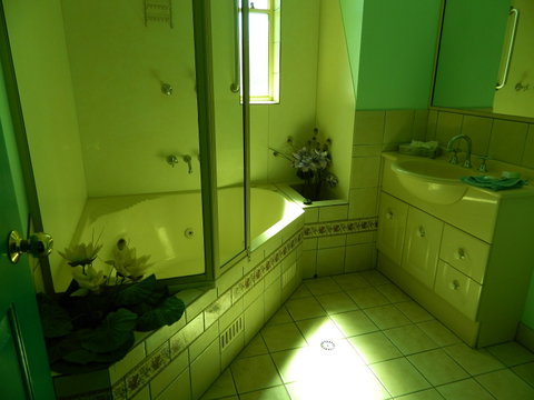 The Roseville Apartments - Accommodation Burleigh 5