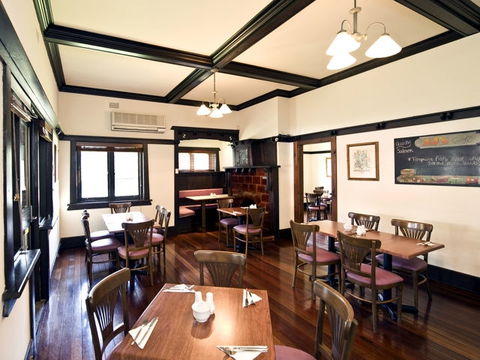 Wesley Lodge - Accommodation Burleigh 4