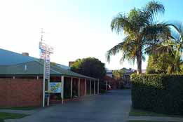 Yambil Inn Motel - Accommodation Burleigh 0