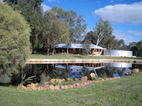 Grandis Cottages - Accommodation Burleigh 1
