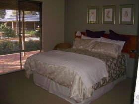 Grandis Cottages - Accommodation Burleigh 2