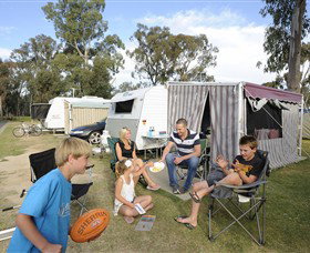 Echuca Holiday Park - Accommodation Burleigh 2