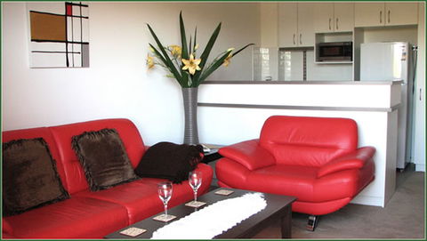 Churchill Apartments - Accommodation Burleigh 1