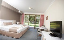 Island Palms Motor Inn - Forster - Accommodation Burleigh 2