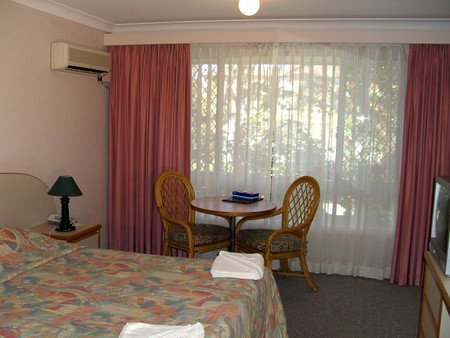 The Barkley Inn - Accommodation Burleigh 1