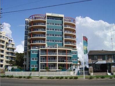 Sunrise Tuncurry Apartments - Accommodation Burleigh 4