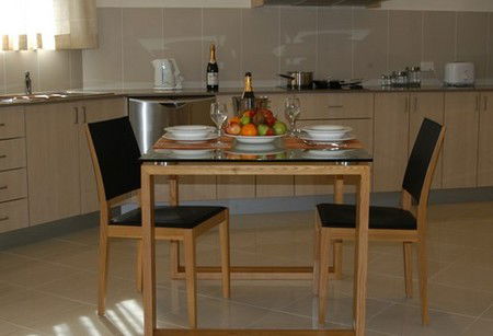 Francis Phillip Motor Inn - Accommodation Burleigh 1