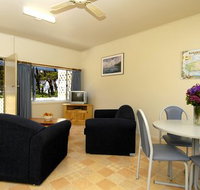 Island Coastal Units - Accommodation Burleigh
