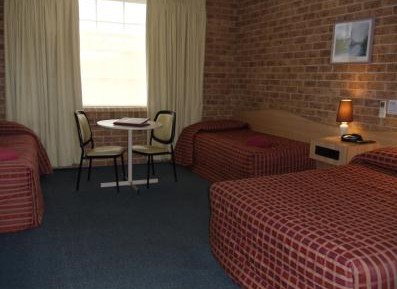Town And Country Motor Inn Tamworth - Accommodation Burleigh 2