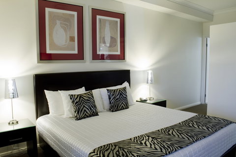 The Bay Apartments - Accommodation Burleigh 4