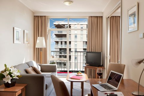 Crowne Plaza Newcastle - Accommodation Burleigh 2