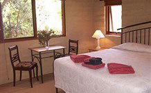 The Bawley B And B - - Accommodation Burleigh 5