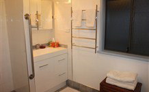 Cockatoo Cottage Pooncarie - Accommodation Burleigh 3