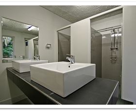 CStay Holiday Accommodation - Accommodation Burleigh 1
