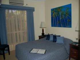 While Away Bed And Breakfast - Accommodation Burleigh 2