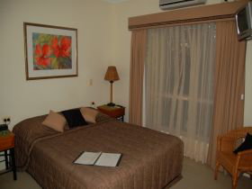 While Away Bed And Breakfast - Accommodation Burleigh 3