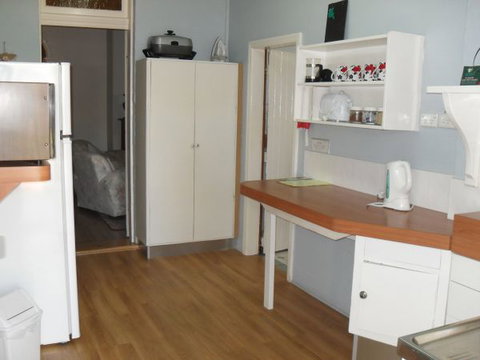 Aaron Cottage - Accommodation Burleigh 3