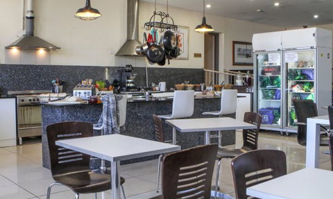 Dickson Central - Accommodation Burleigh 1