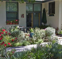 Practically Lakeside B and B - Accommodation Burleigh