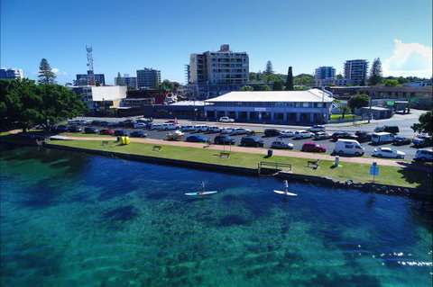 Lakes And Ocean Hotel - Accommodation Burleigh 1