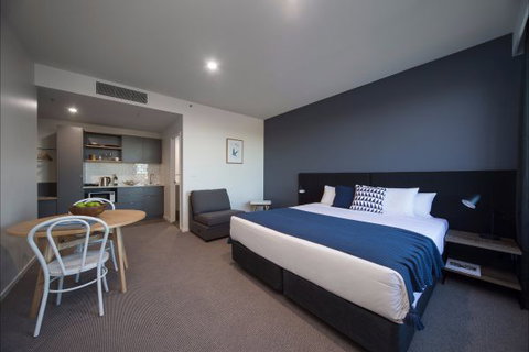 Mantra MacArthur Hotel - Accommodation Burleigh 3