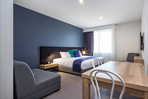Mantra MacArthur Hotel - Accommodation Burleigh 5