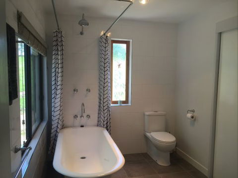 Blackwattle Farm Bed And Breakfast And Farm Stay - Accommodation Burleigh 5