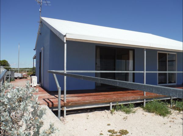 Chinaman Wells SA Accommodation Burleigh