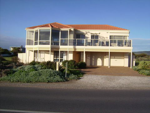 Century 21 SouthCoast: Hayman - Accommodation Burleigh 0