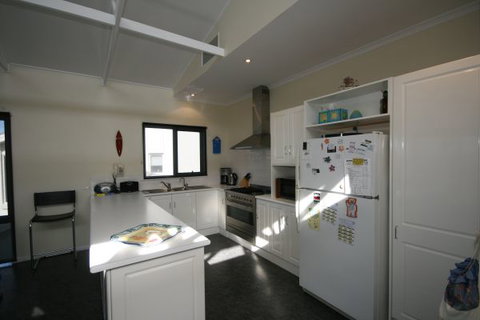 LJ Hooker Goolwa Holiday Rentals - 25 Barrage Road, Goolwa South - Accommodation Burleigh 3