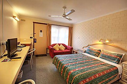 Raglan Motor Inn - Accommodation Burleigh 2