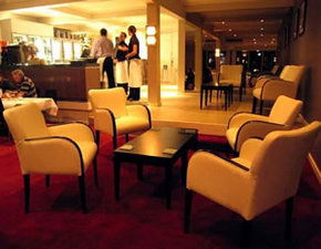 Comfort Inn Deakin Palms - Accommodation Burleigh 1