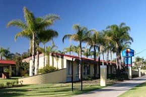 Comfort Inn Deakin Palms - Accommodation Burleigh 4