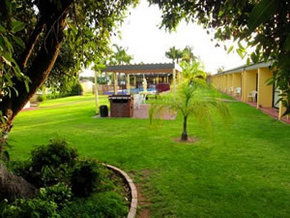 Comfort Inn Deakin Palms - Accommodation Burleigh 5