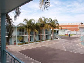 Commodore Motor Inn Mildura - Accommodation Burleigh 4