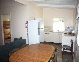 Alonga Waterfront Cottages - Accommodation Burleigh 2