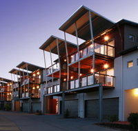 Quarterdecks Harbour Retreat - Accommodation Burleigh