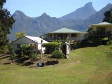 Shambala Bed & Breakfast - Accommodation Burleigh 1