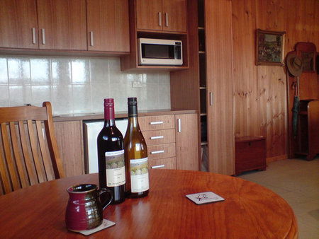 Hall ACT Accommodation Burleigh