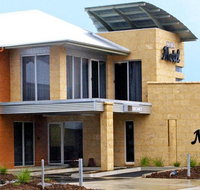 Strath Motel - Accommodation Burleigh