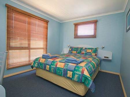 Strahan Bungalows - Accommodation Burleigh 1