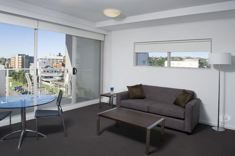 Chifley Apartments Newcastle - Accommodation Burleigh 4