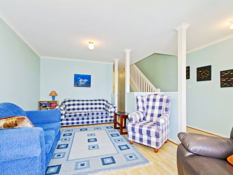 Century 21 SouthCoast: Seaborne Breeze - Accommodation Burleigh 2