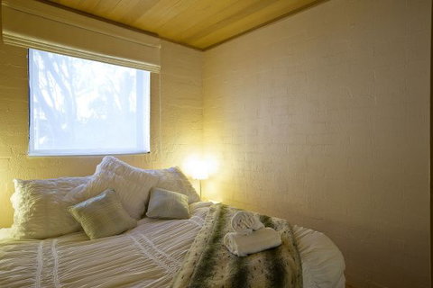 Kilimanjaro Alpine Apartments - Accommodation Burleigh 5