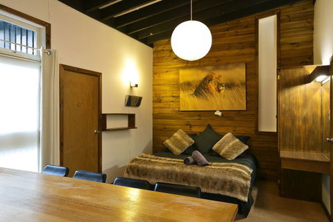 Kilimanjaro Alpine Apartments - Accommodation Burleigh 8