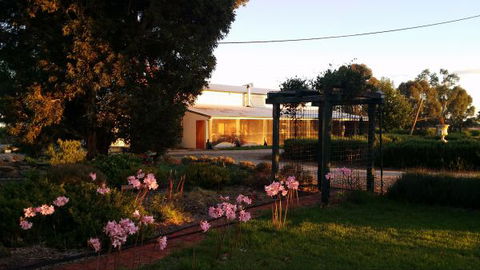 Angas Plains Estate Wines Heritage Suite - Accommodation Burleigh 3