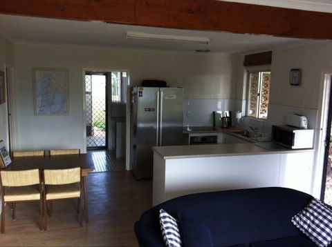 Umall - Accommodation Burleigh 3