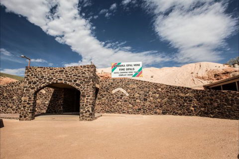 Umoona Opal Mine And Museum - Accommodation Burleigh 7