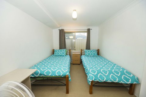 Alpha Homestay - Accommodation Burleigh 2